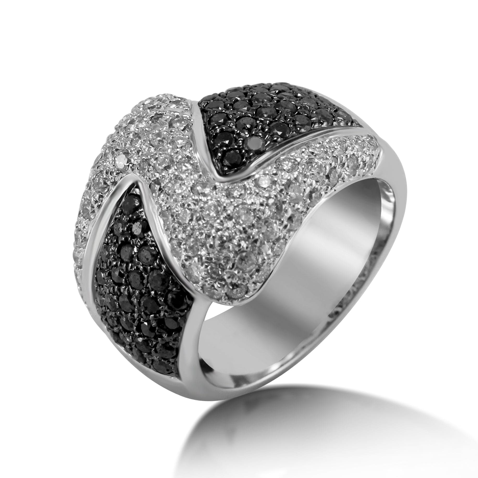 Ring 18KW GOLD s/w White & Black diamond