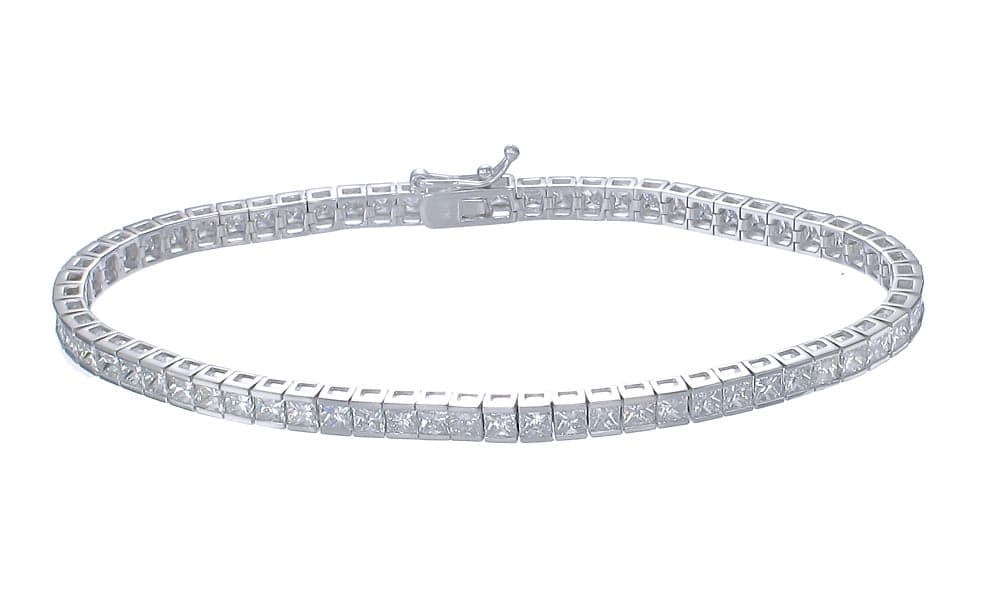 Bracelet 18KW GOLD s/w Princess diamond.