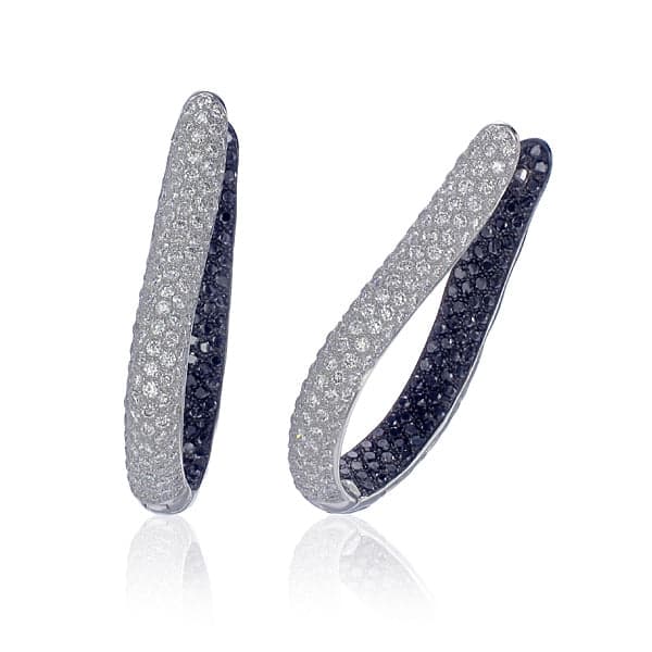 Earrings 18KW GOLD s/w white &Black diamond.