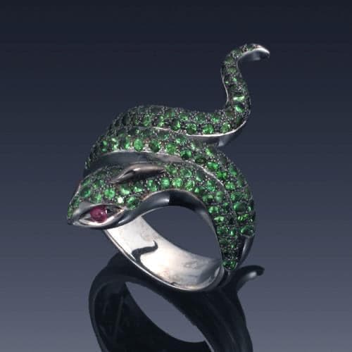 Ring 18KWGOLD s/w Tzavoraite & Ruby.